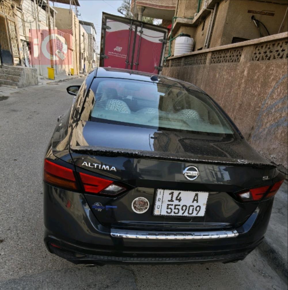 نيسان ألتيما